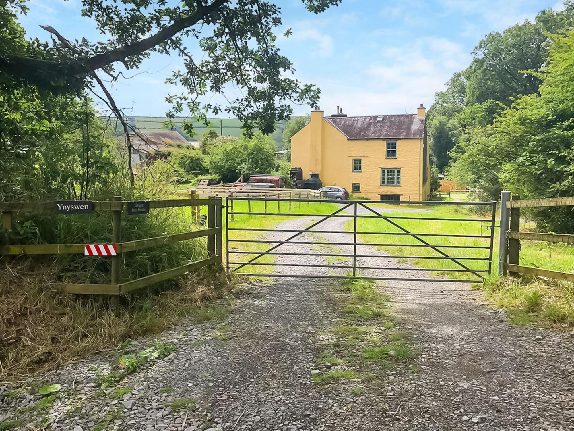 Ynywsen Dairy Flat Villa Llanfynydd Eksteriør billede